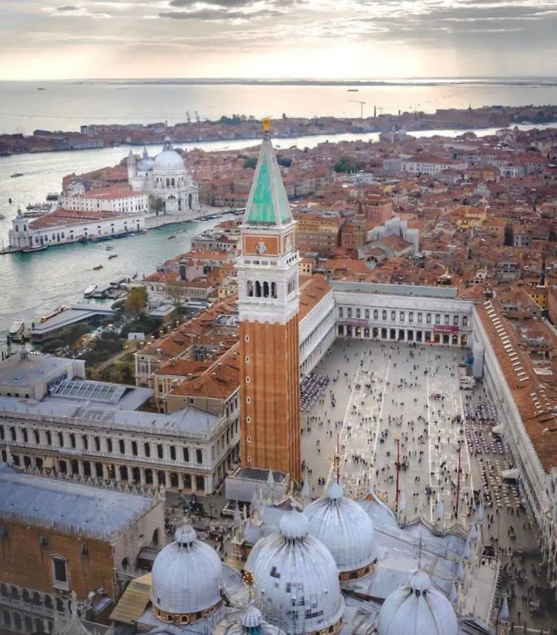Ca'Serenissima - At 2Mn Of St Mark Square البندقية شقة